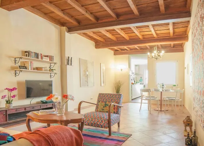 Cozy Macci Flat 4 People Near Santa Croce Square